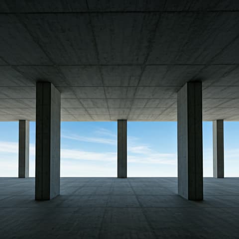Structură de beton la nivelul etajului